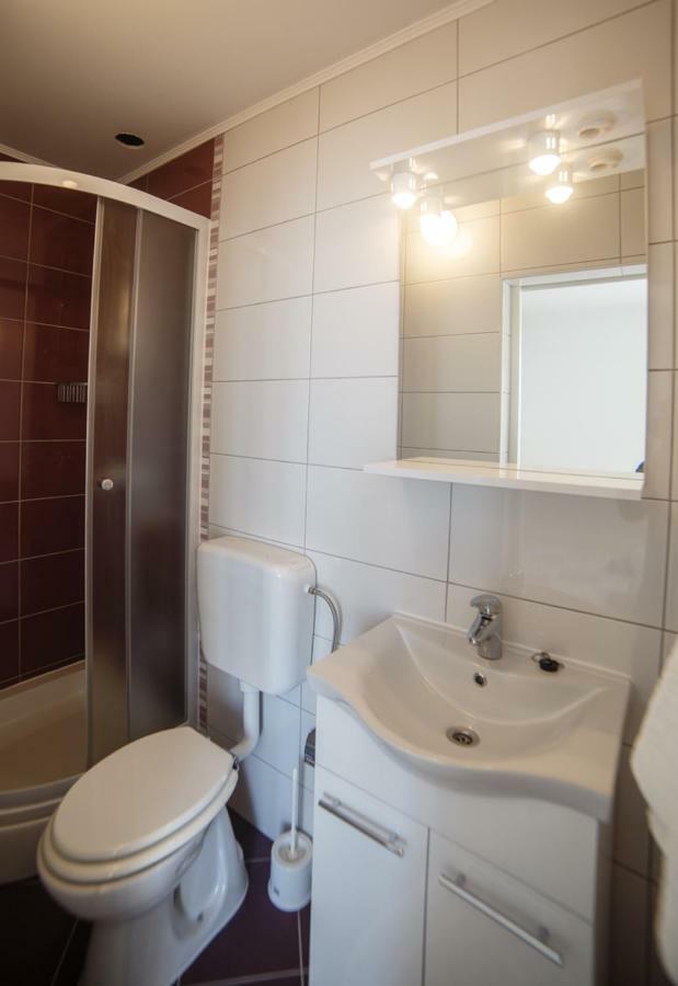 Apartments Maris Rab Town Ngoại thất bức ảnh